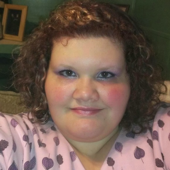 Meet your Posher, Brandy - Picture 1 of 1